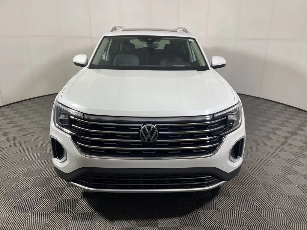 New 2026 White/off-white Volkswagen 2.0T SEL image 3