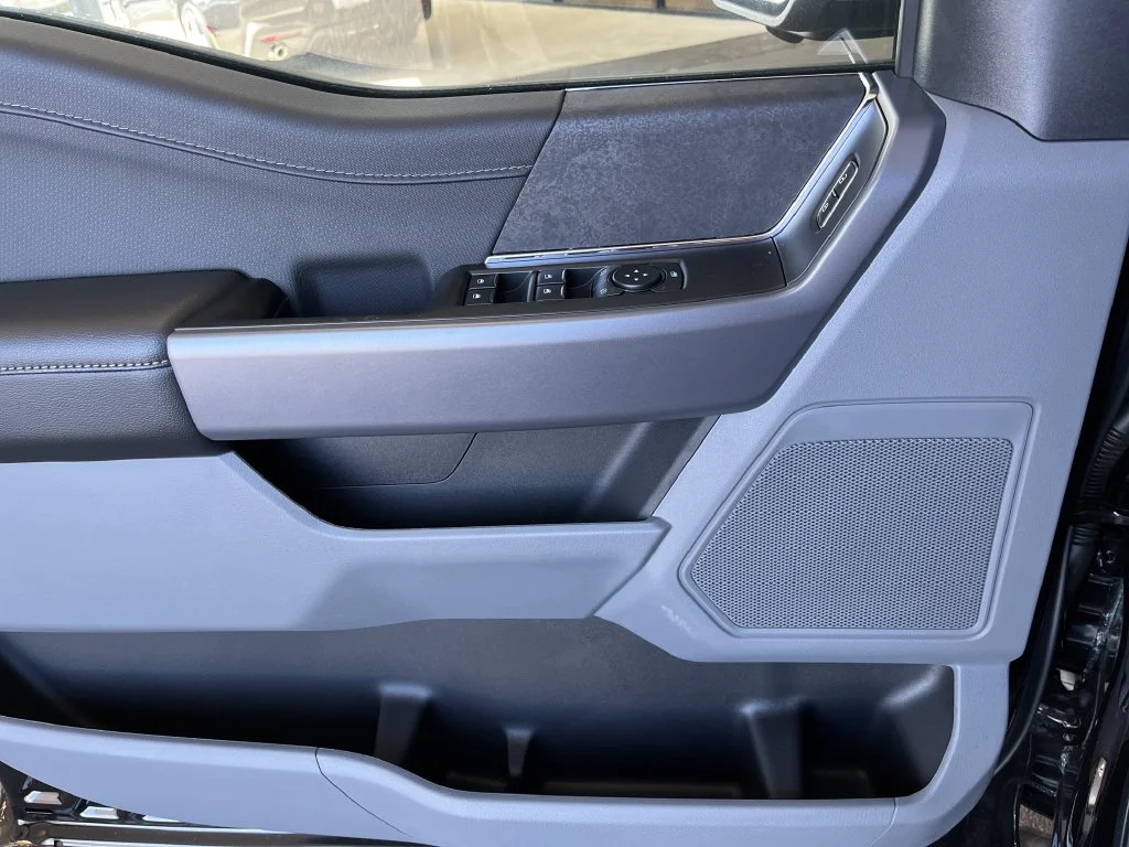 New 2026 Agate Black Metallic Ford XLT image 32