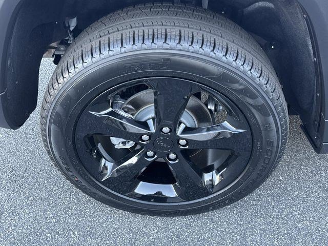 Used 2026 Bright White Clearcoat Jeep Limited image 36