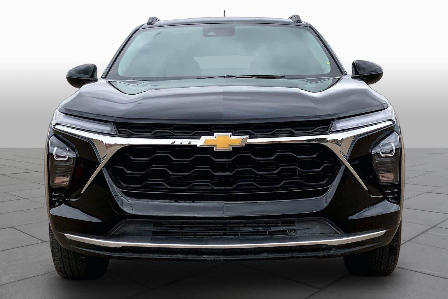Used 2025 Mosaic Black Metallic Chevrolet LT image 4