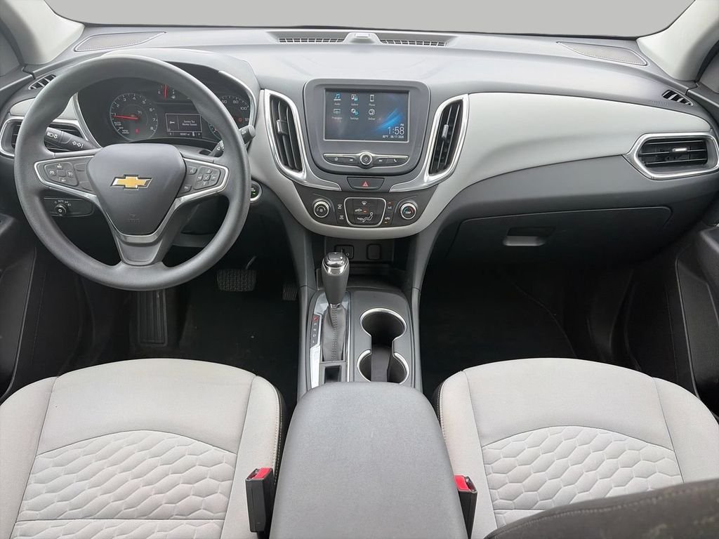 Used 2018 White Chevrolet LS image 9