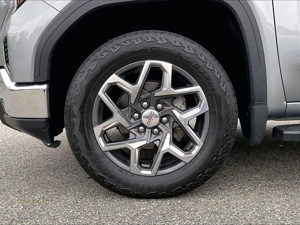 Used 2023 Silver GMC SLT image 7