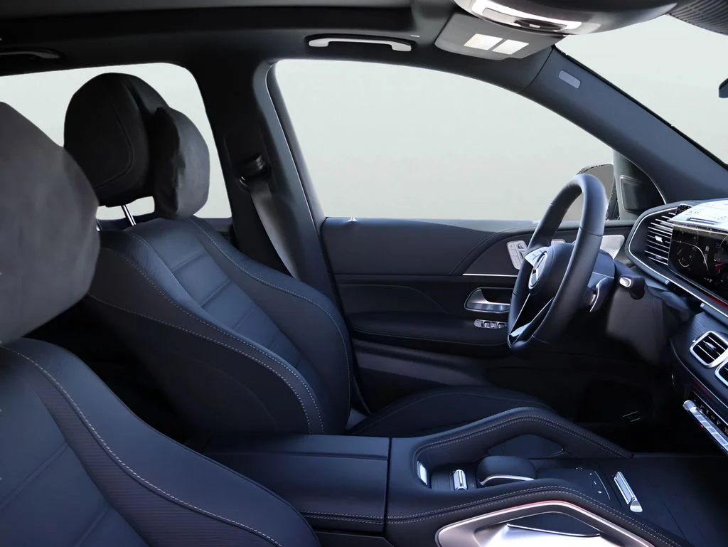 New 2026 Obsidian Black Metallic Mercedes-Benz GLE 580 image 8