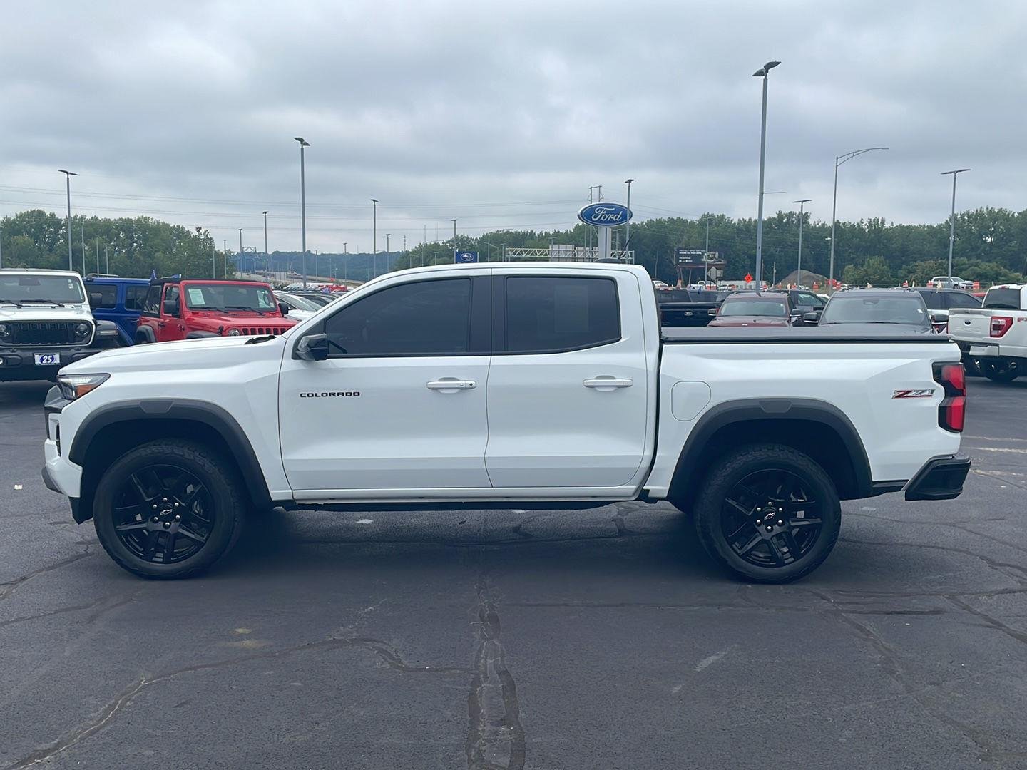 Used 2024 Summit White Chevrolet 4WD Z71 image 2