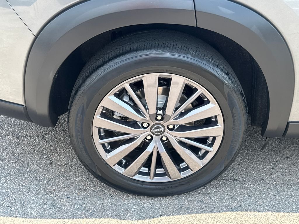 Used 2023 Gray Nissan SL image 45