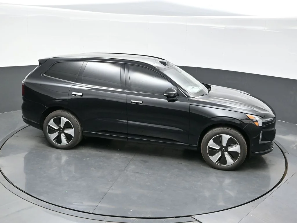 2025 Volvo EX90 Plus - Photo 52