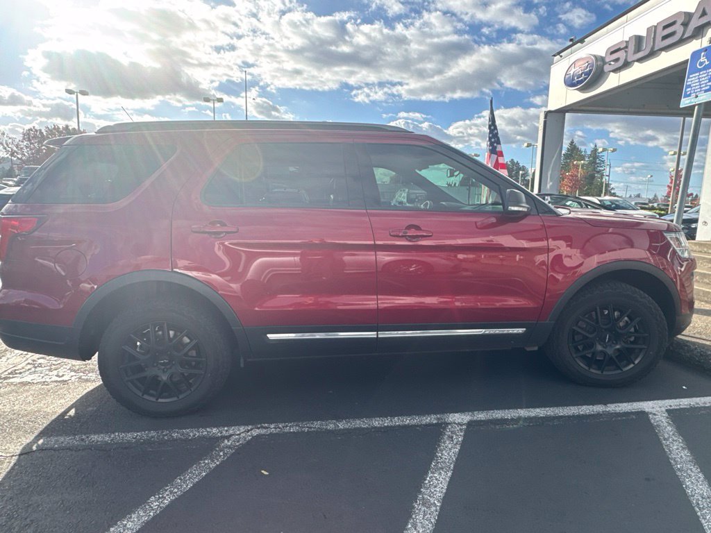 Used 2019 Ruby Red Metallic Ford XLT image 6