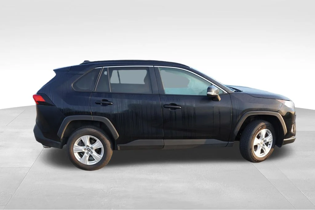 Used 2021 Midnight Black Metallic Toyota XLE image 2
