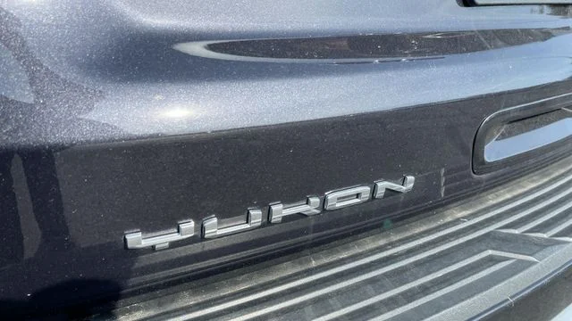 2024 GMC Yukon Denali - Photo 32