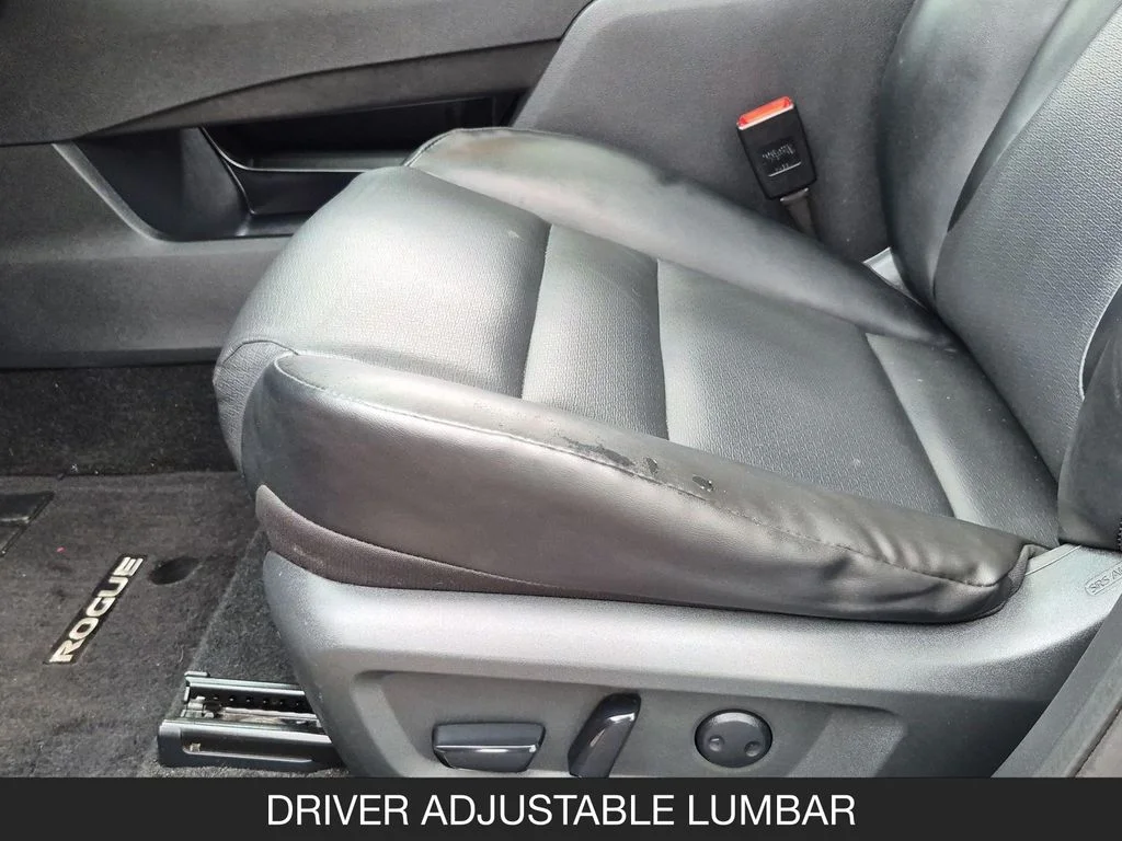 Used 2021 Red Nissan SV image 15