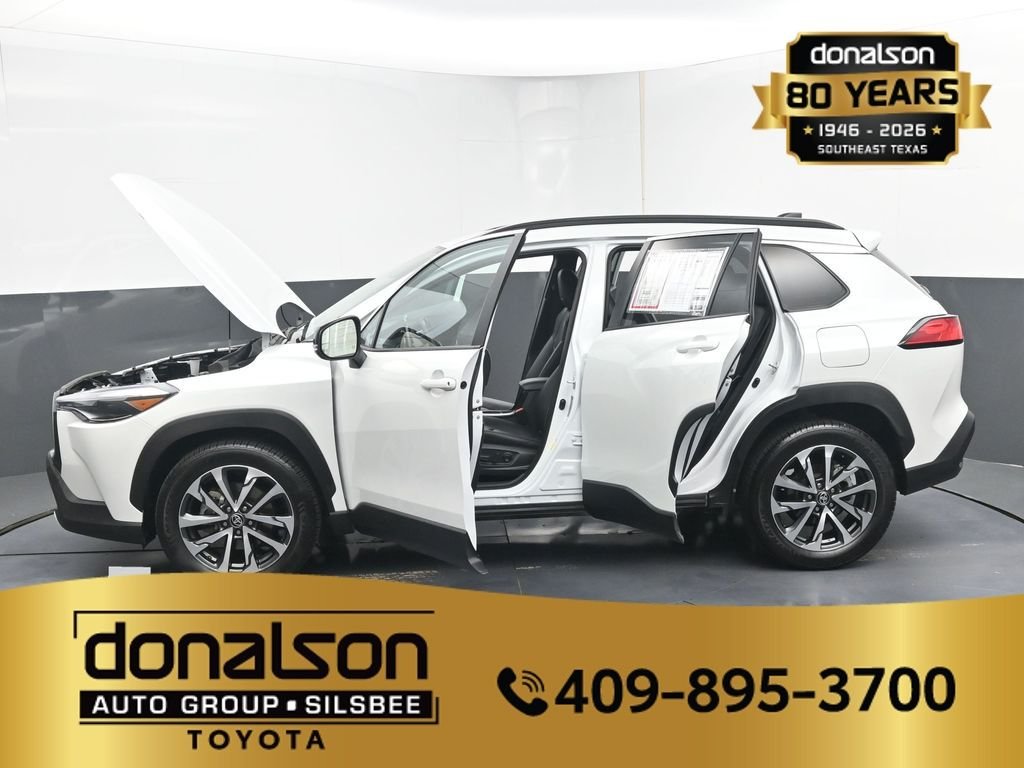 Used 2025 Beige Toyota XLE image 27