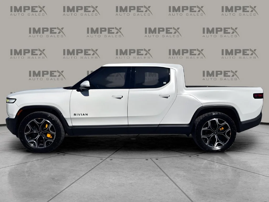 Used 2022 White Rivian Adventure image 2