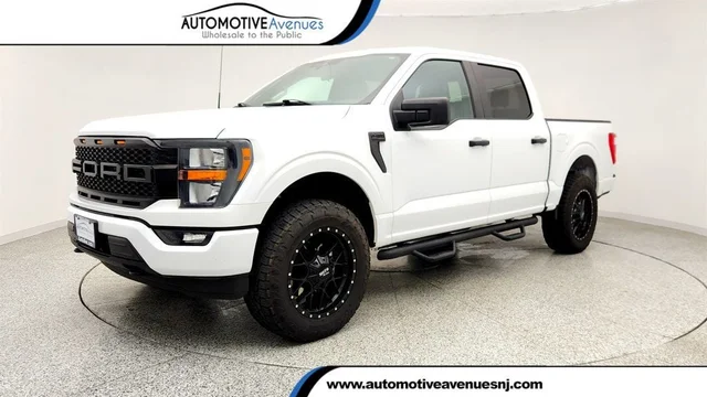 2023 Ford F-150 XL 4WD SuperCrew 5.5' Box w/ STX Appearance & 20in Wheels