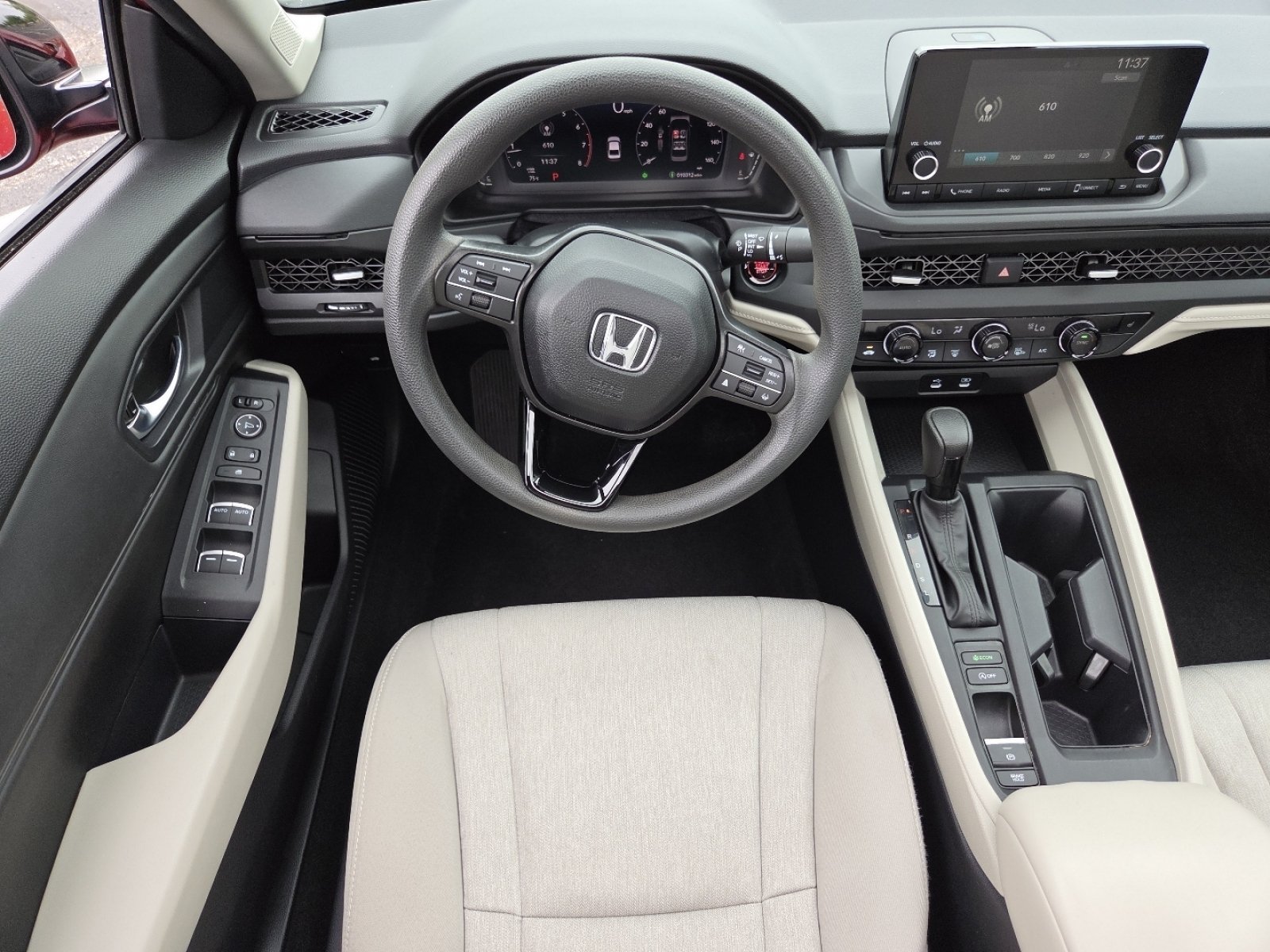 2025 Honda Accord SE - Photo 27