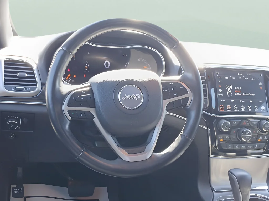 Used 2020 Gray Jeep Limited image 11