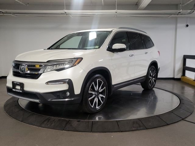Used 2019 White Honda Touring image 5