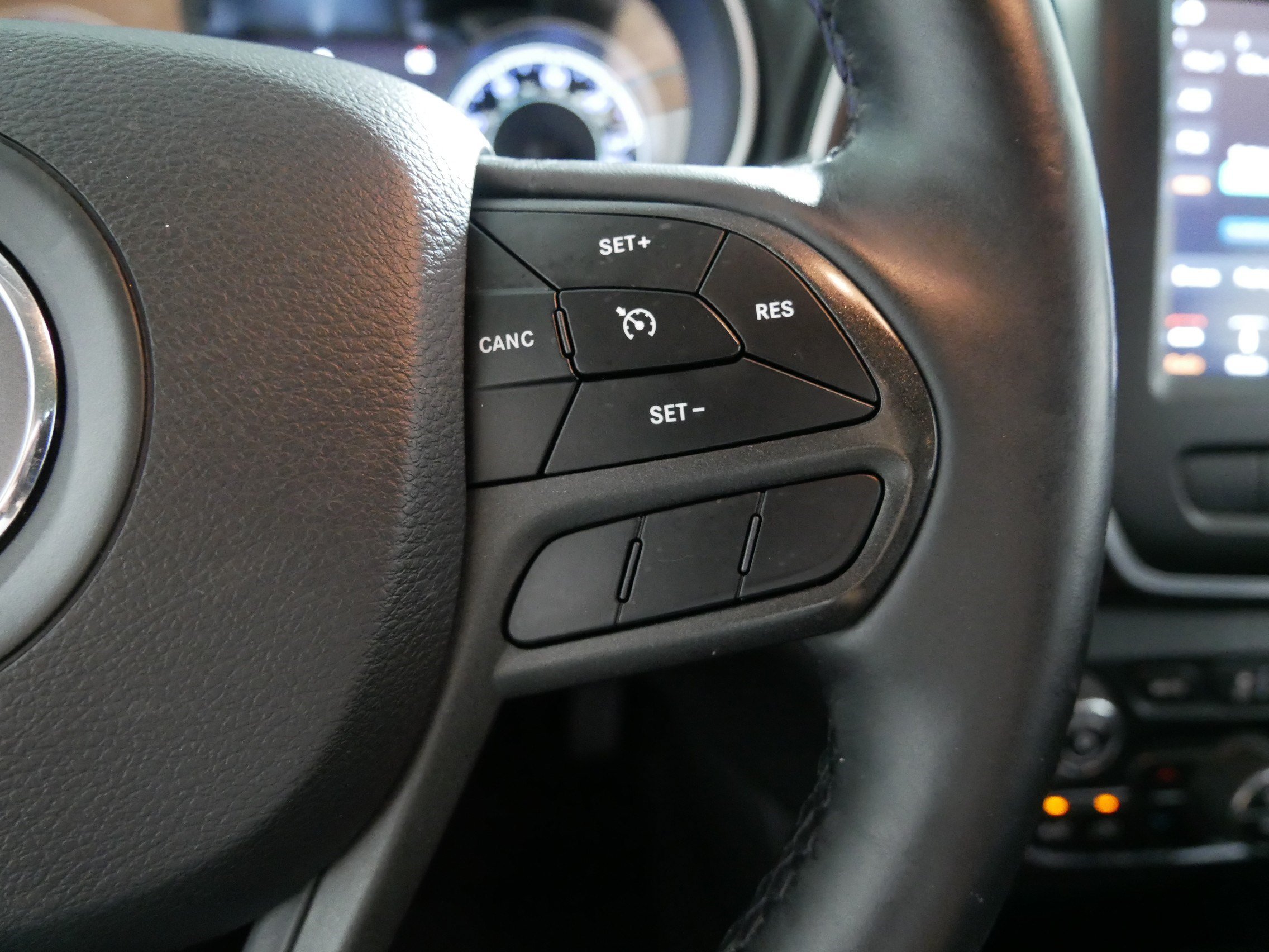 Used 2019 Velvet Red Pearlcoat Jeep Trailhawk image 28