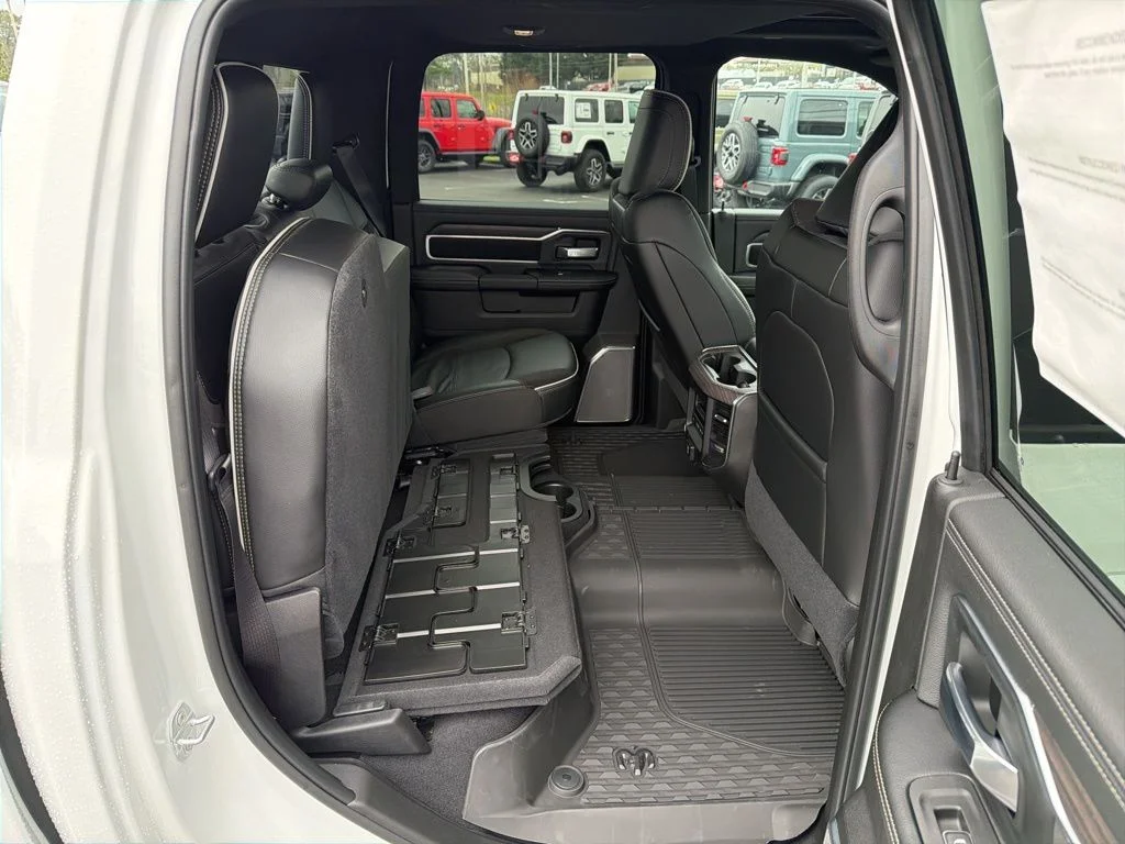 New 2026 Bright White Clear-Coat Exterior Paint RAM Laramie image 19