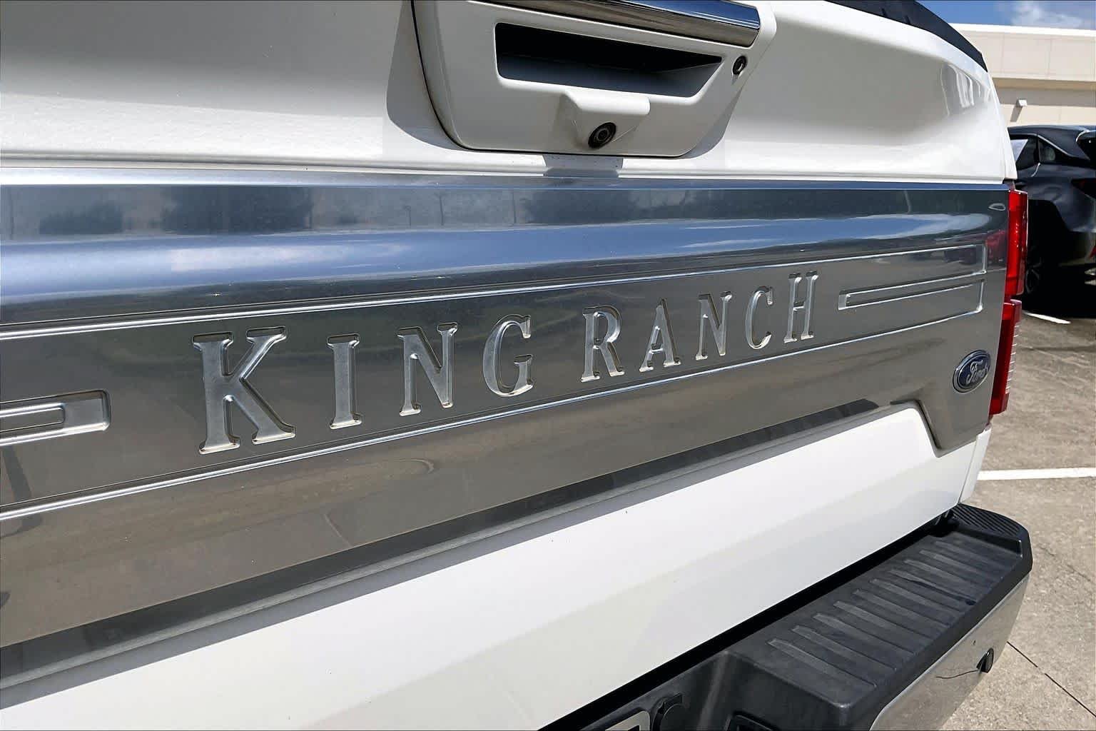 Used 2020 Star White Metallic Tri-Coat/Stone Gray Ford King Ranch image 9