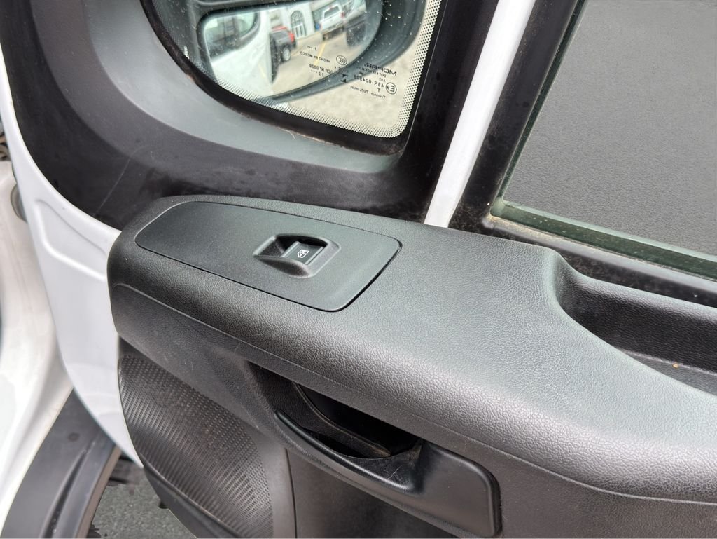 Used 2023 White Ram Base image 14