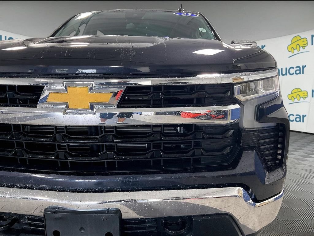Used 2023 Gray Chevrolet LT image 32