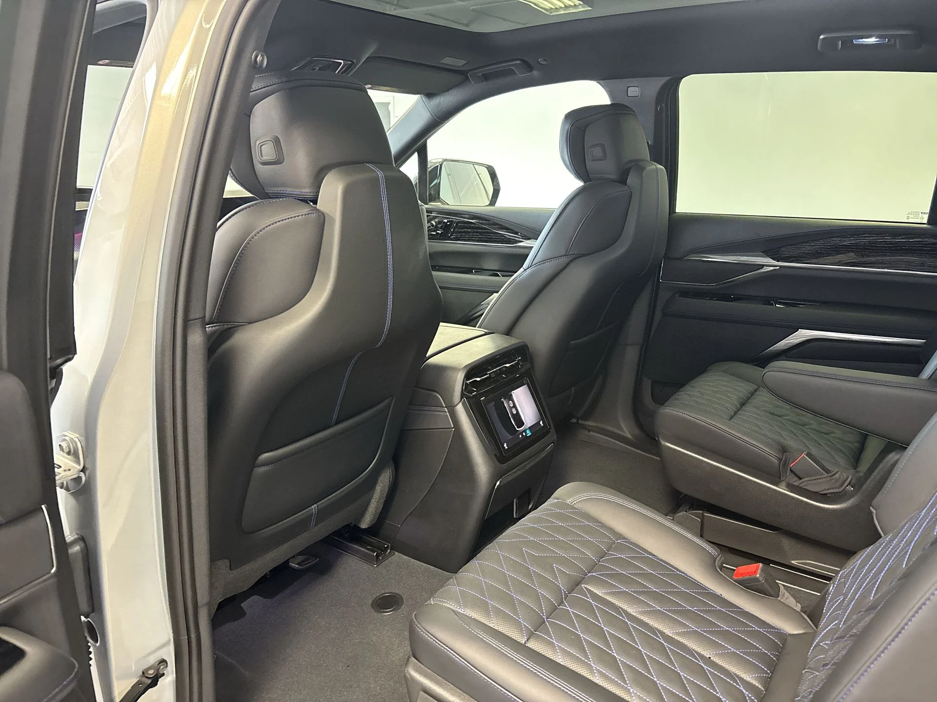 2025 Cadillac Escalade IQ Luxury 1 - Photo 68