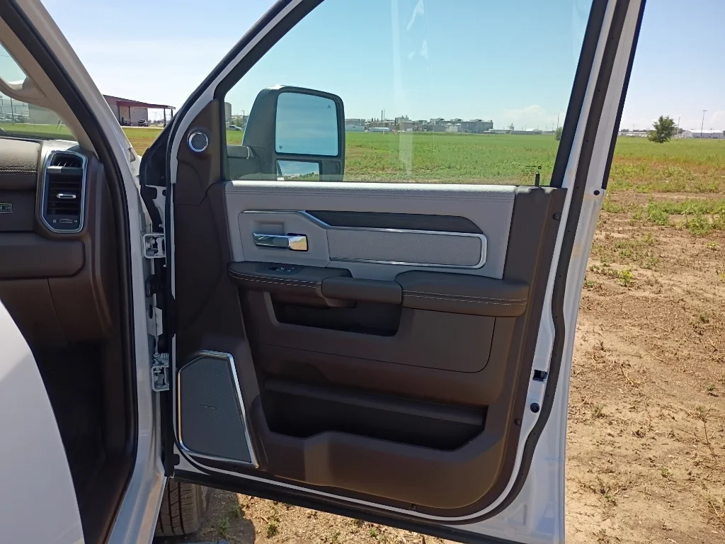 New 2026 Bright White Clear-Coat Exterior Paint RAM Laramie image 9