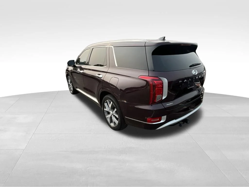 Used 2021 Red Hyundai Limited image 13