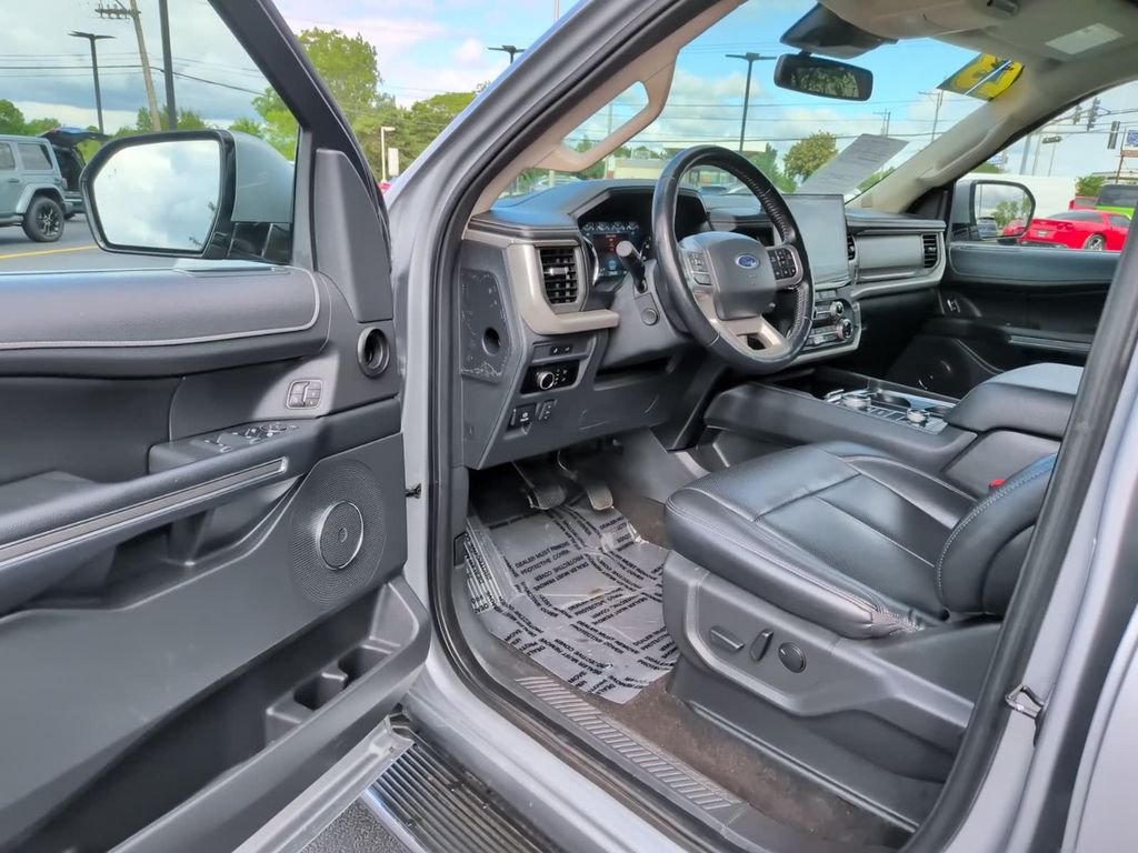 Used 2023 Silver Ford XLT image 14