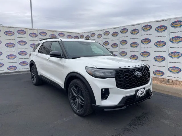 New 2026 Star White Metallic Tri-Coat Ford ST image 2