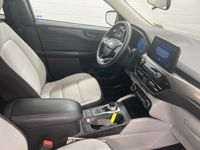 Used 2023 Silver Metallic Ford Active image 23