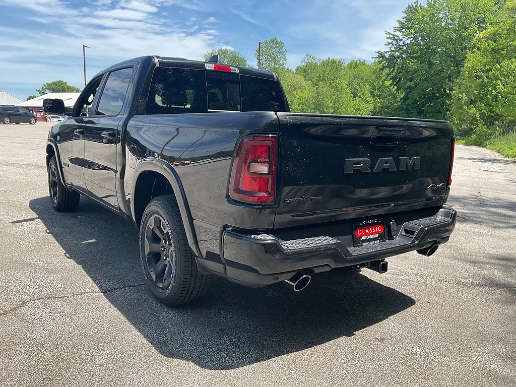 New 2026 Diamond Black Crystal Pearlcoat RAM Lone Star Crew Cab 4x4 5