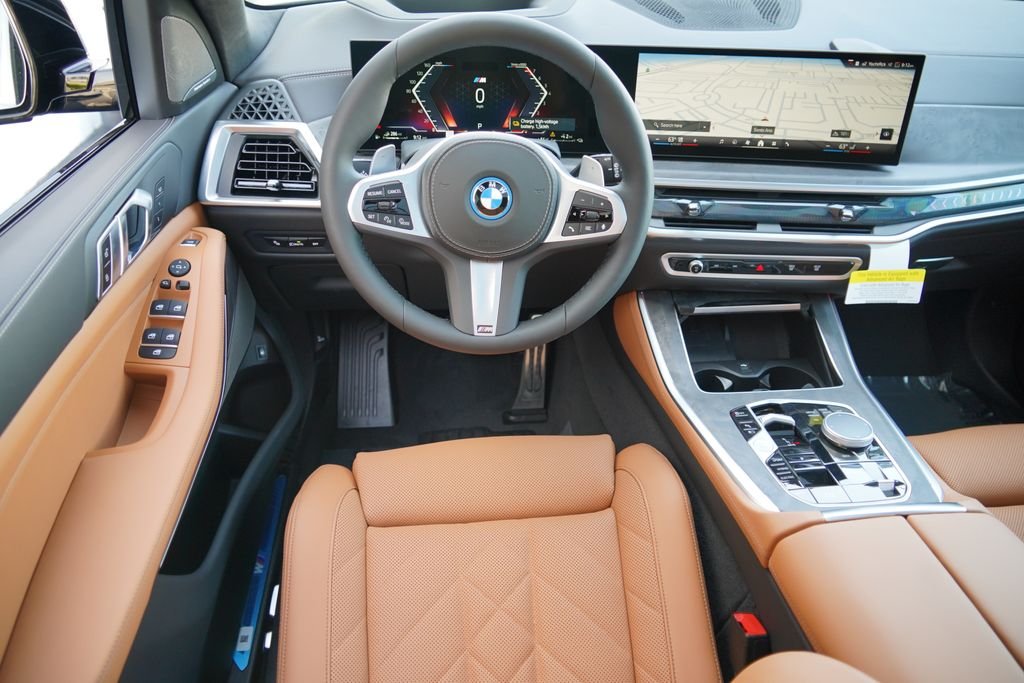 New 2026 Dravit Grey Metallic BMW xDrive50e image 15