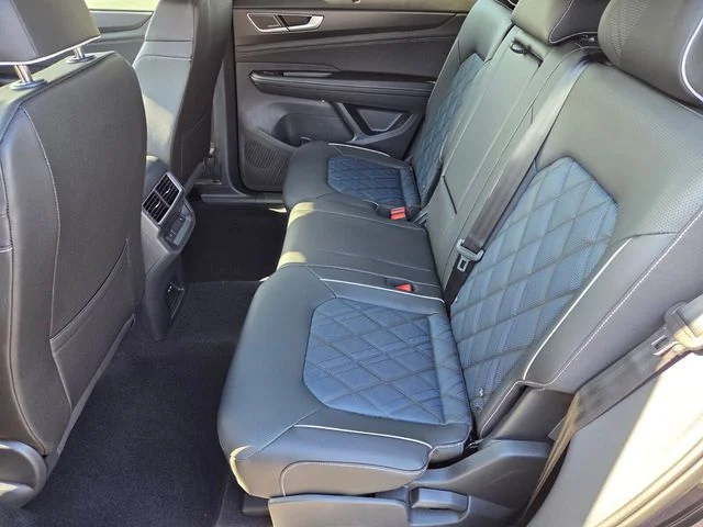 2026 Volkswagen Atlas Cross Sport SEL Premium R-LINE - Photo 8