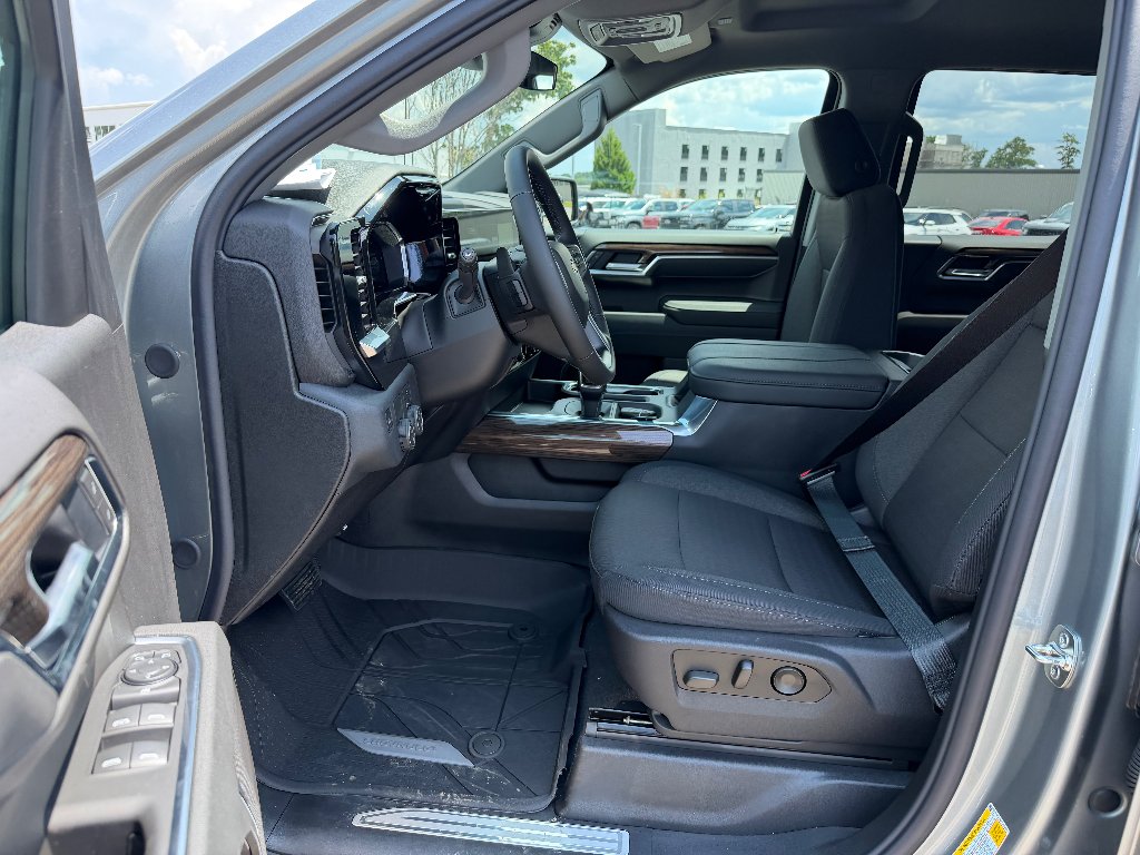 New 2026 Sterling Gray Metallic Chevrolet LT image 16