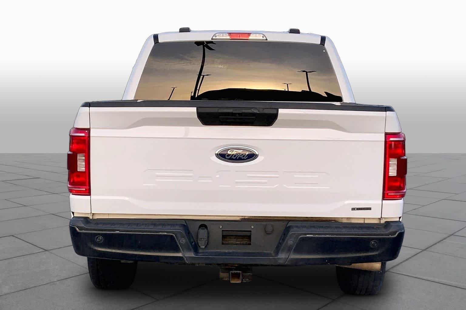 Used 2023 Oxford White Ford XLT image 5
