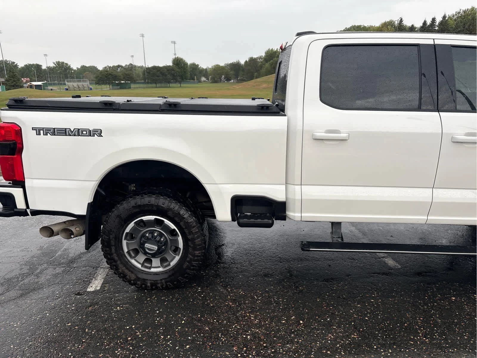 Used 2024 Star White Ford LARIAT image 4