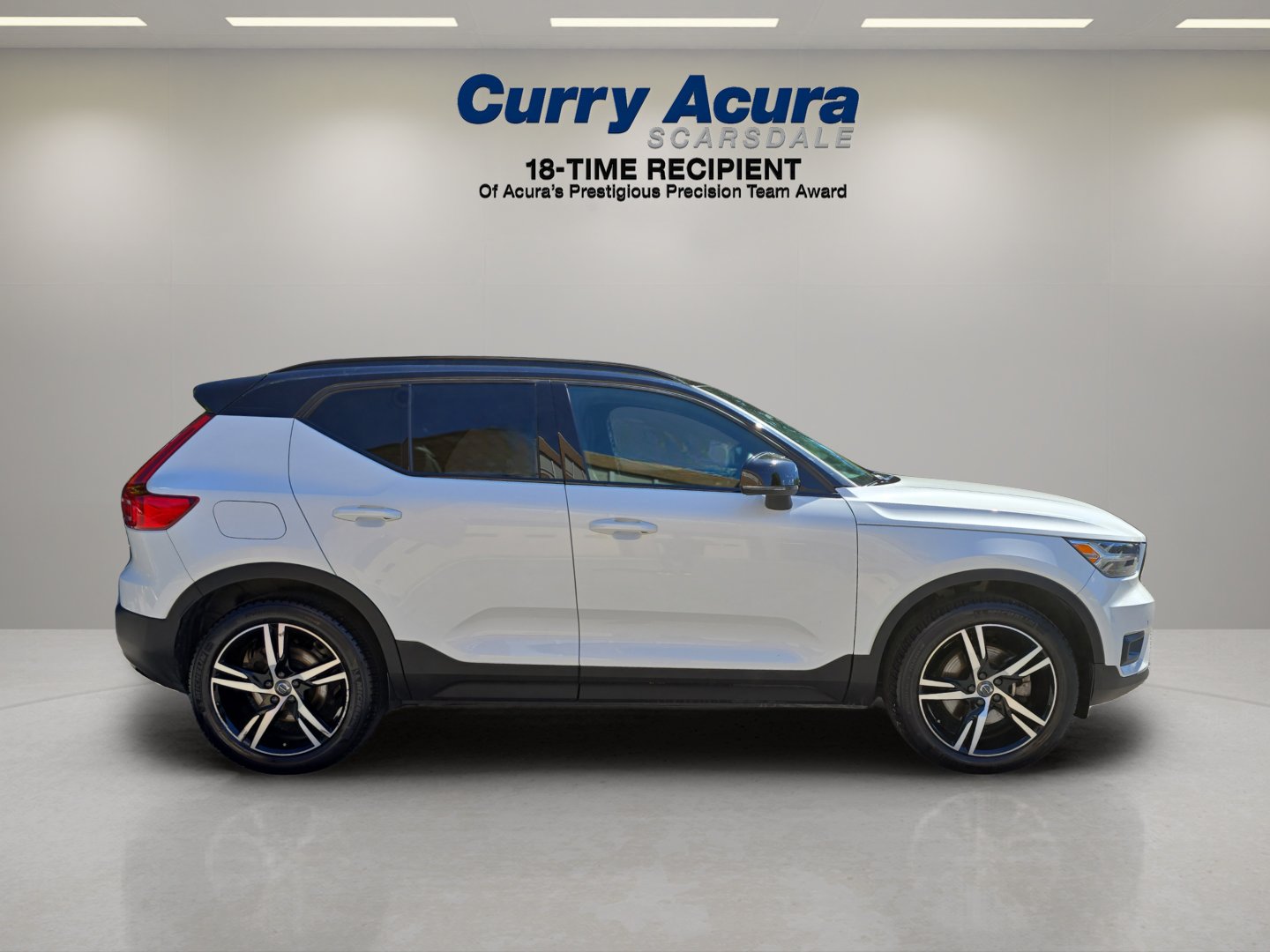 Used 2021 White Volvo T5 AWD R-Design image 6