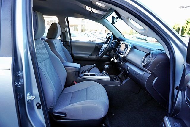 Used 2022 Silver Toyota SR5 image 11