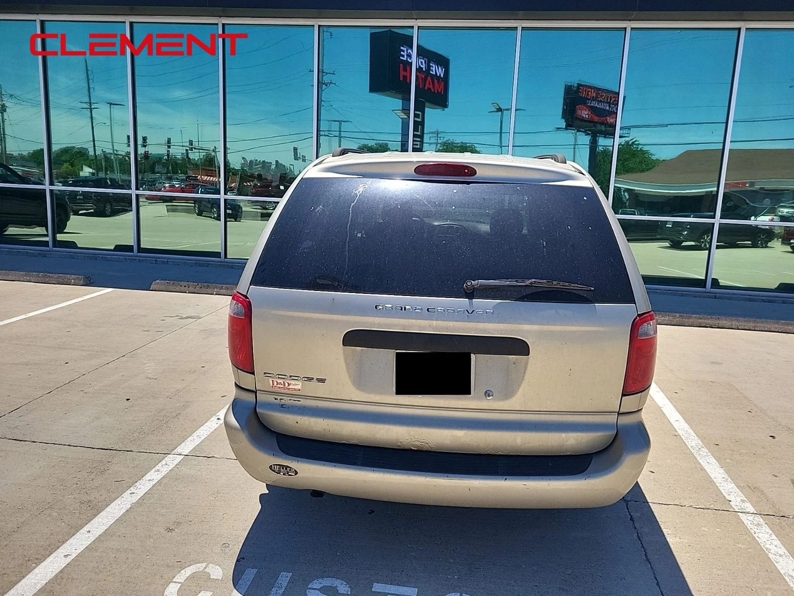 Used 2006 Gold Dodge SE image 4