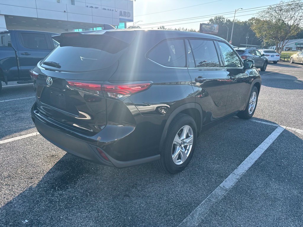Used 2022 Black Toyota LE image 6