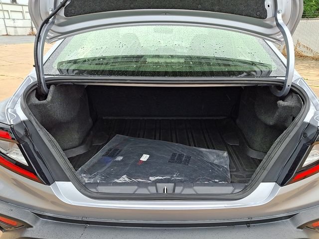 Used 2022 Silver Subaru Limited image 30
