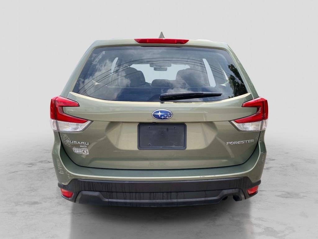 Used 2021 Green Subaru Base image 4
