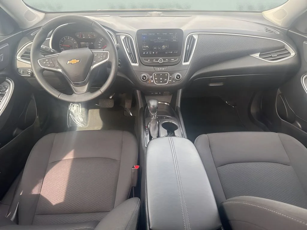Used 2024 Summit White Chevrolet 1LT image 14