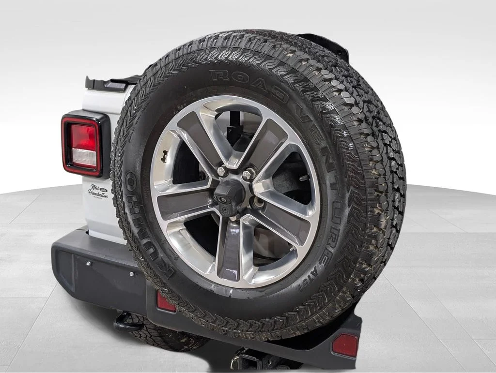 Certified Used 2019 Bright White Clearcoat Jeep Unlimited Sahara image 19