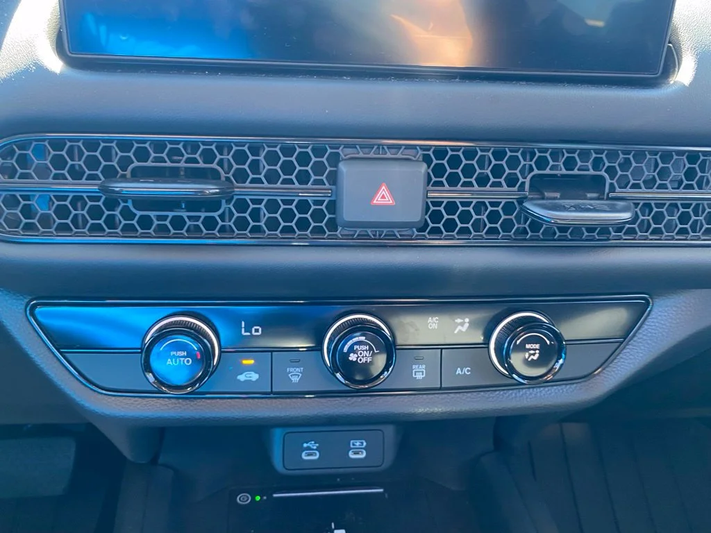 Used 2026  Honda LX image 18