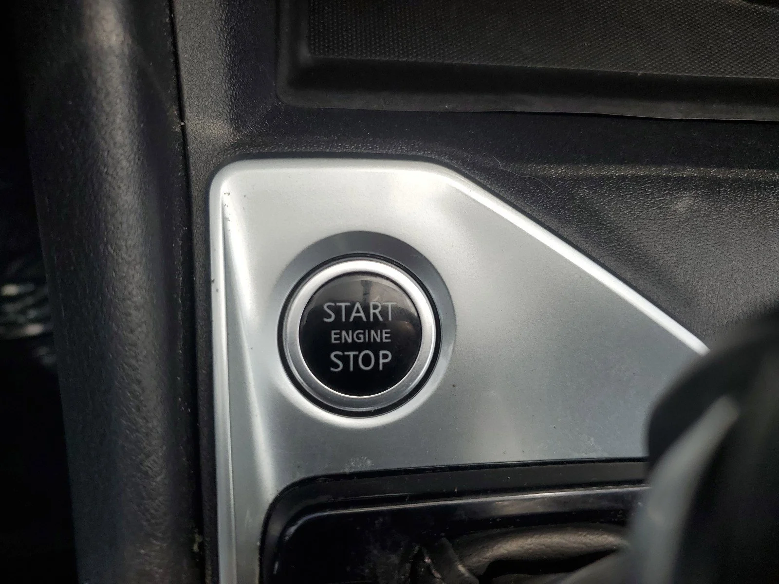 Used 2019 Gun Metallic Nissan 2.5 S image 21
