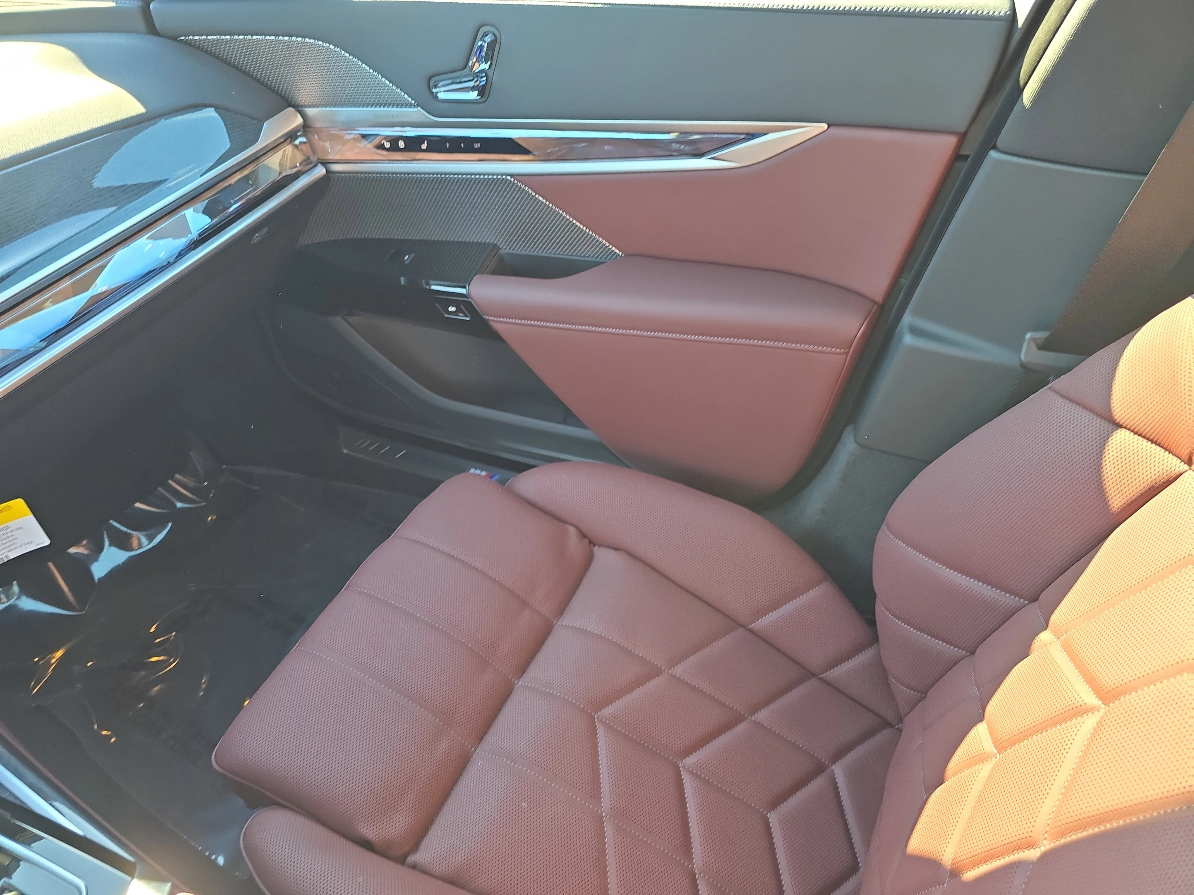 2026 BMW i7 50 - Photo 15