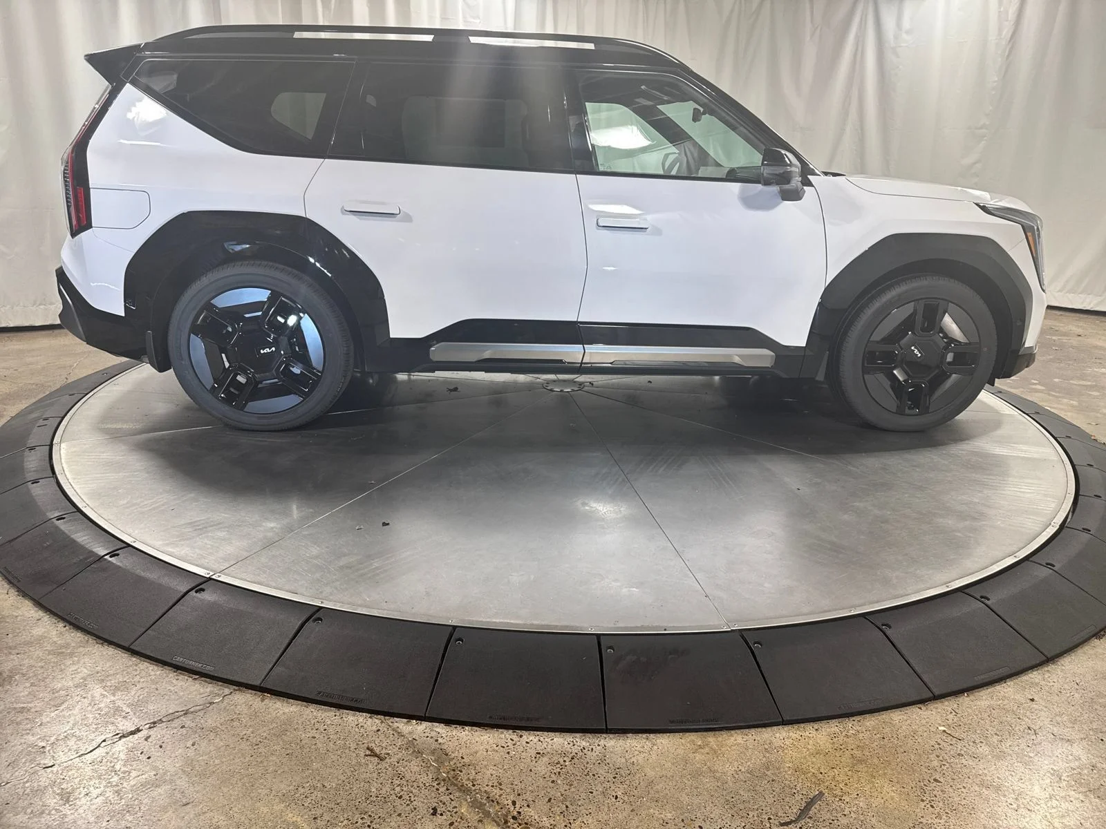 New 2026 White Pearl Kia GT-Line image 9