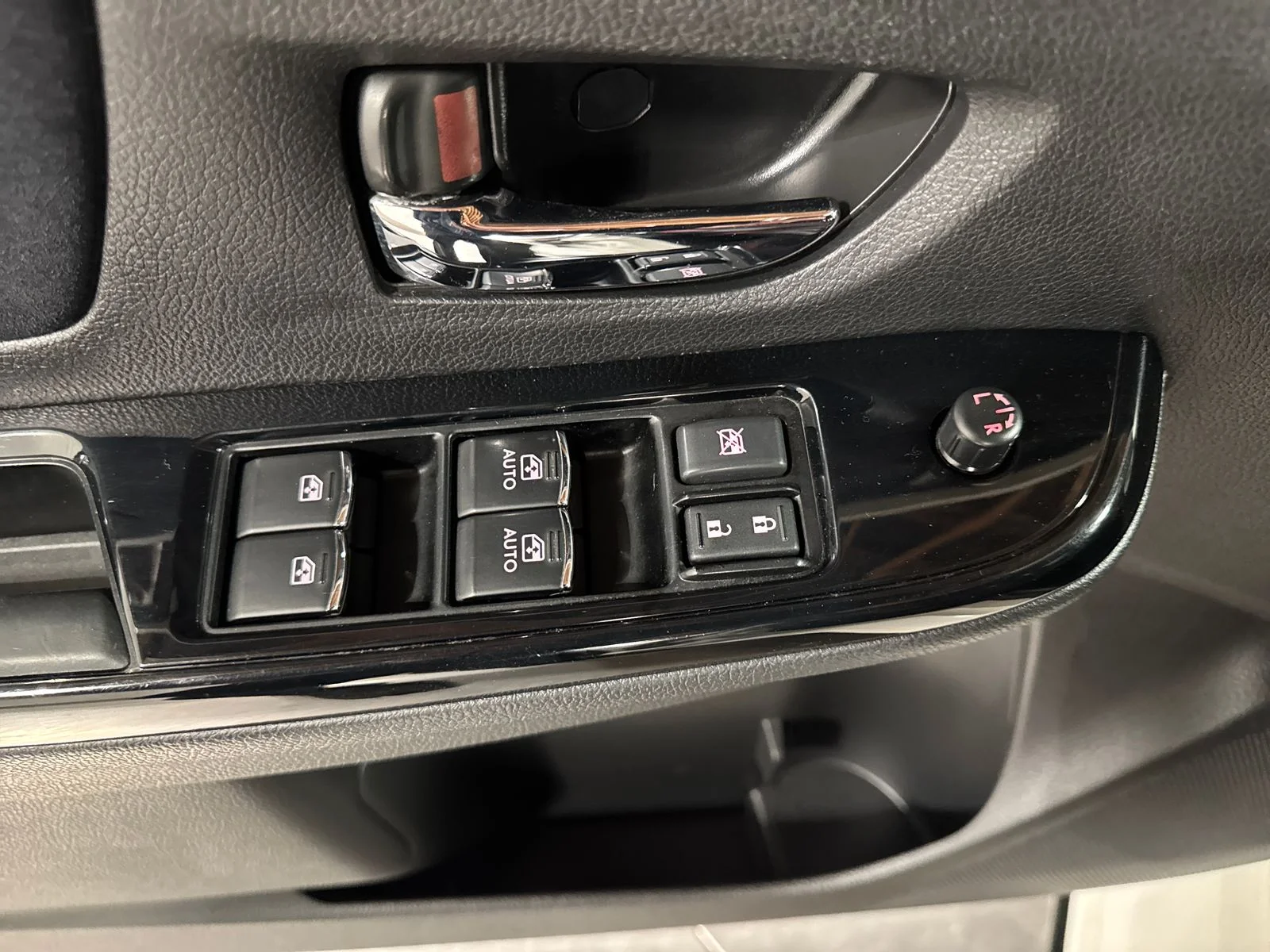 Used 2019 Crystal White Pearl Subaru STi image 14